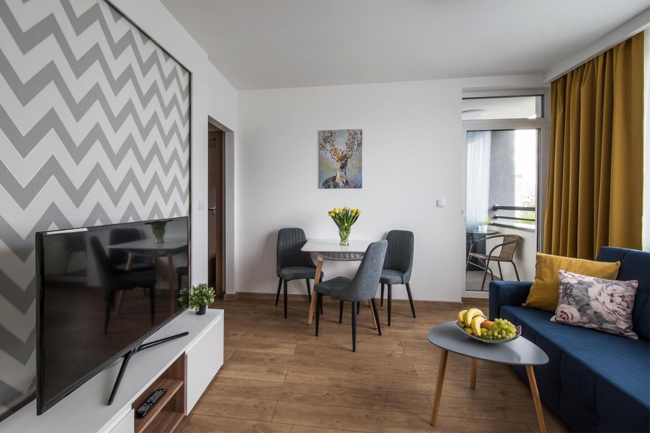 Star4You II Apartments Вроцлав Екстериор снимка