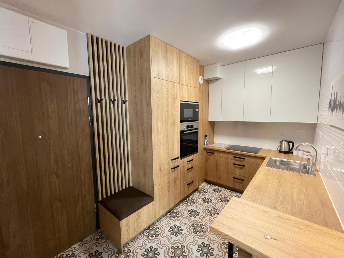 Star4You II Apartments Вроцлав Екстериор снимка
