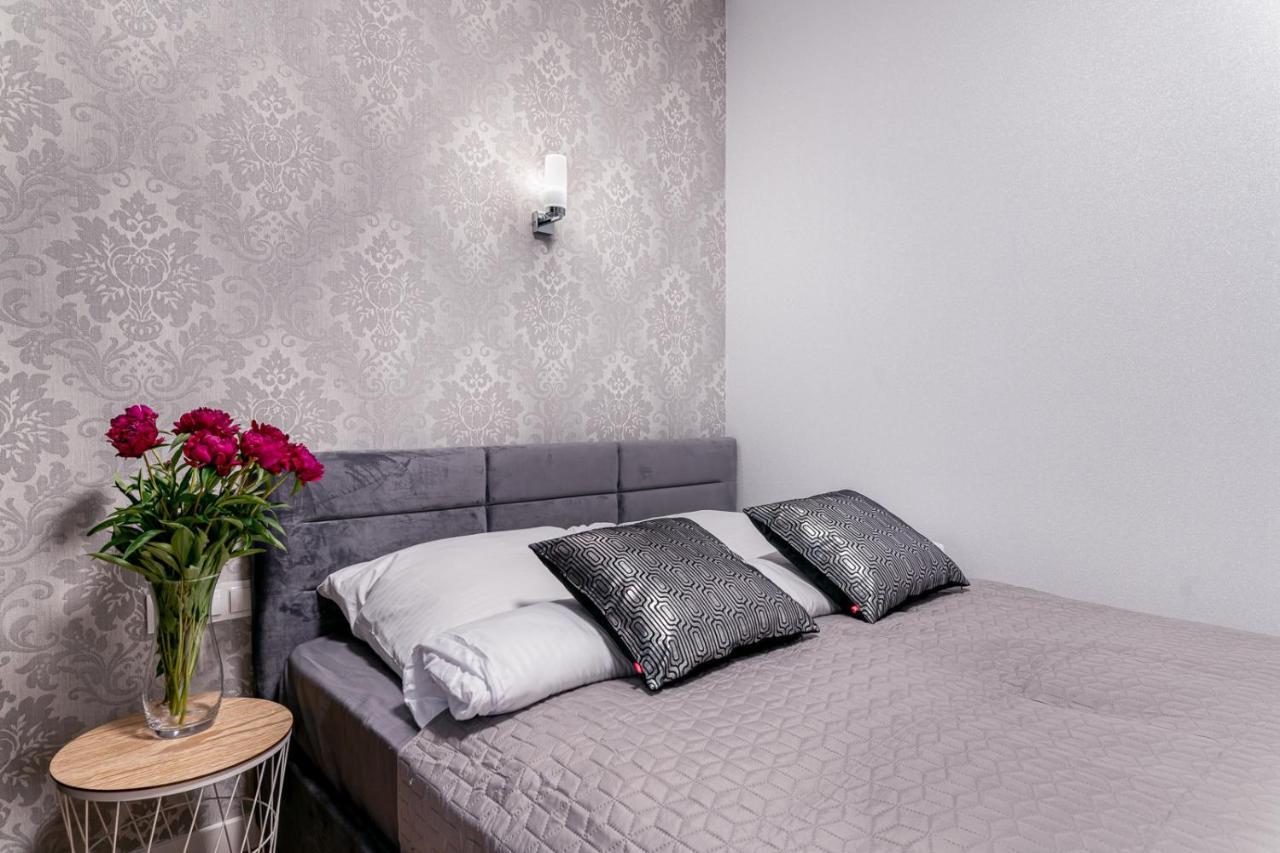 Star4You II Apartments Вроцлав Екстериор снимка