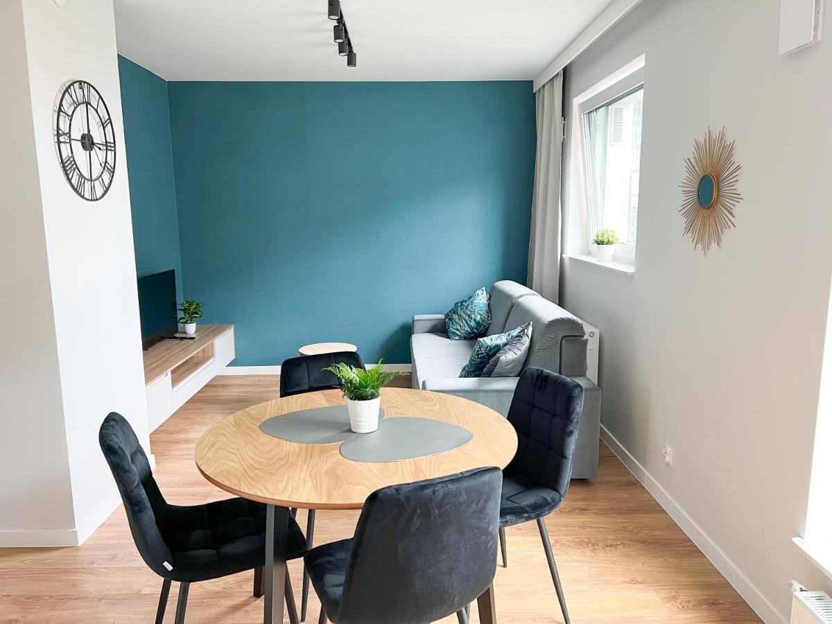 Star4You II Apartments Вроцлав Екстериор снимка