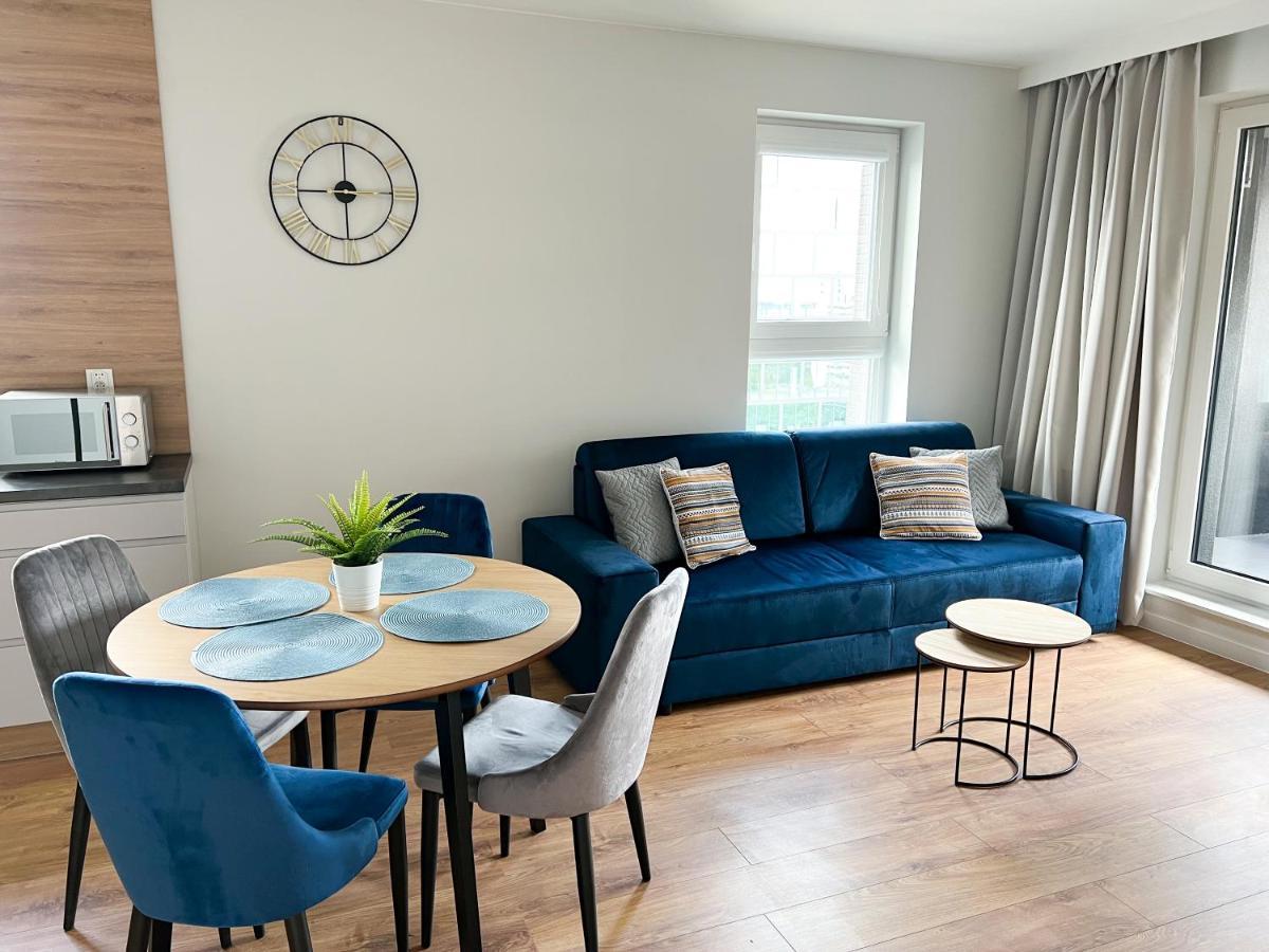 Star4You II Apartments Вроцлав Екстериор снимка