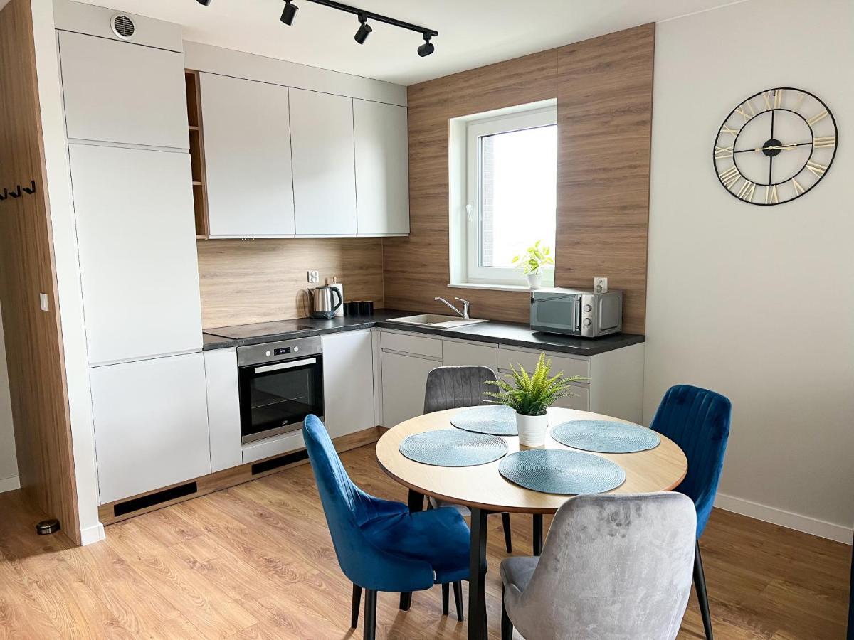Star4You II Apartments Вроцлав Екстериор снимка