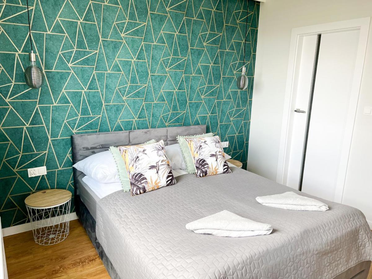 Star4You II Apartments Вроцлав Екстериор снимка