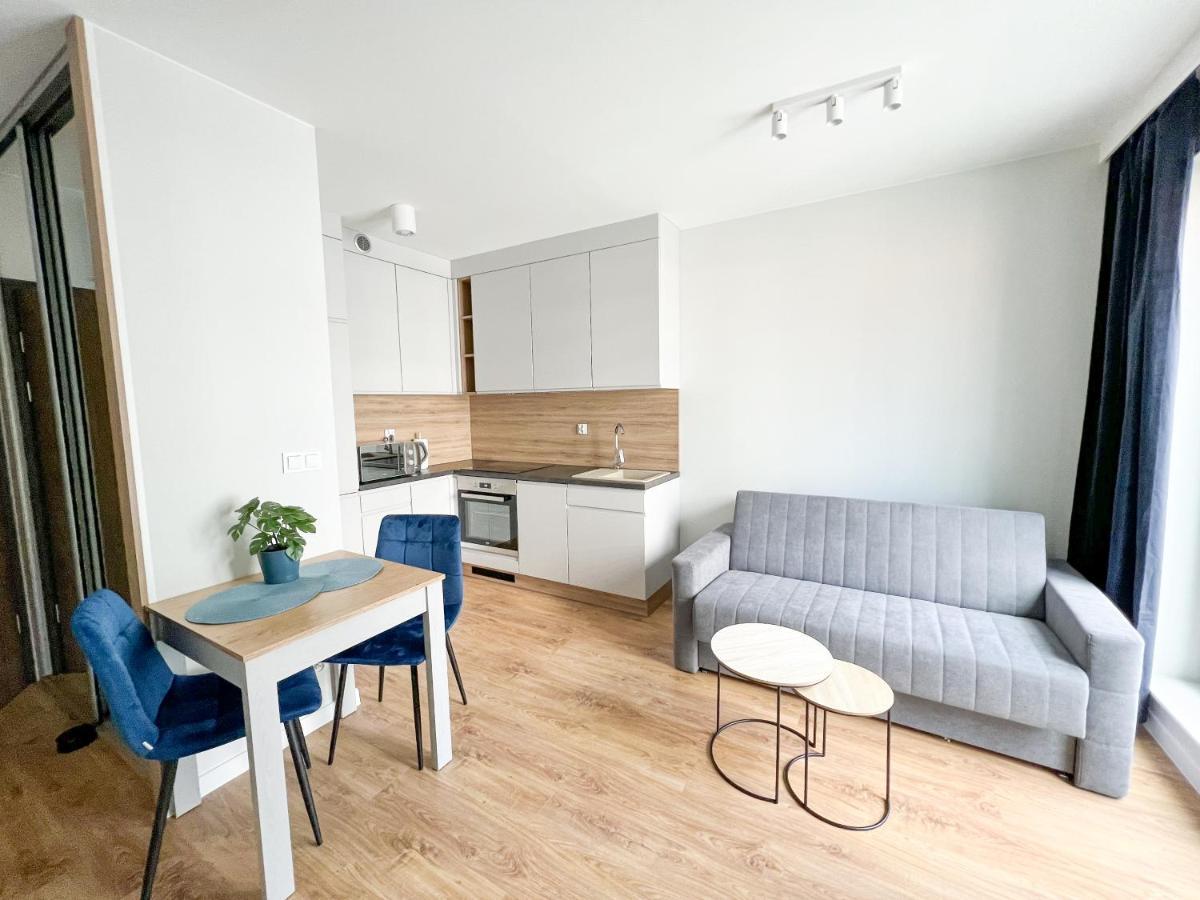 Star4You II Apartments Вроцлав Екстериор снимка