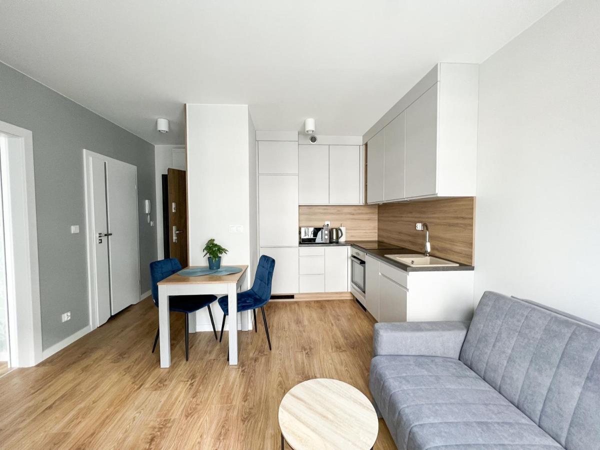 Star4You II Apartments Вроцлав Екстериор снимка