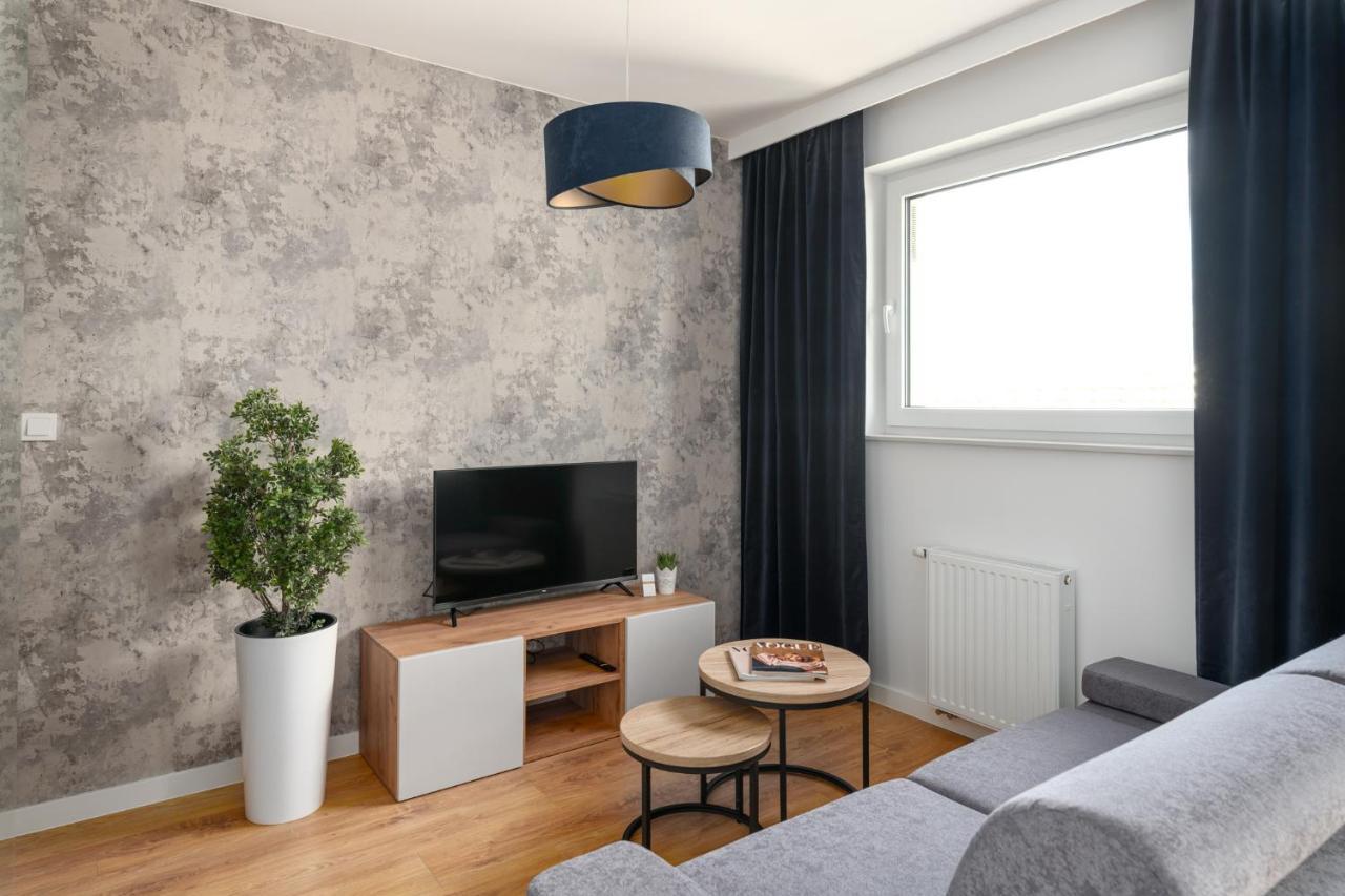 Star4You II Apartments Вроцлав Екстериор снимка