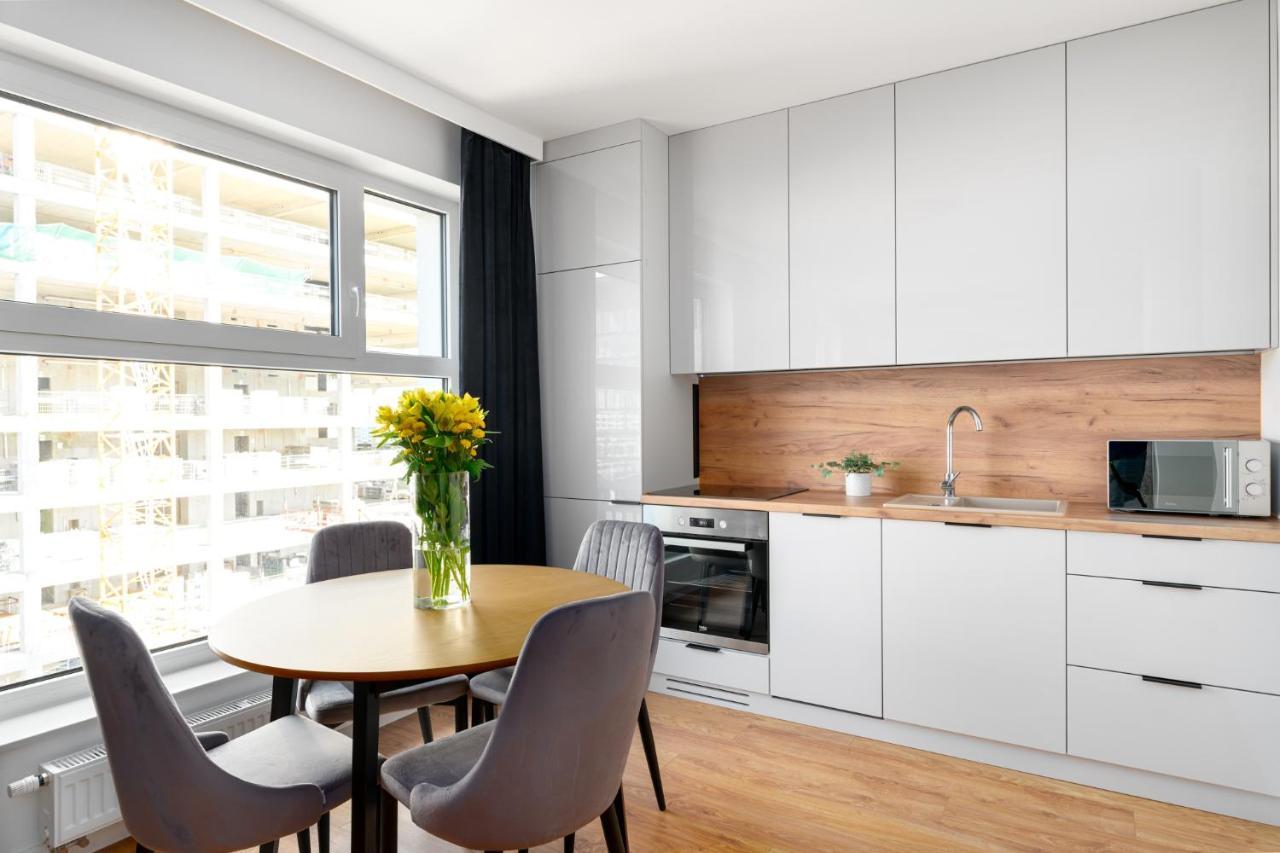 Star4You II Apartments Вроцлав Екстериор снимка