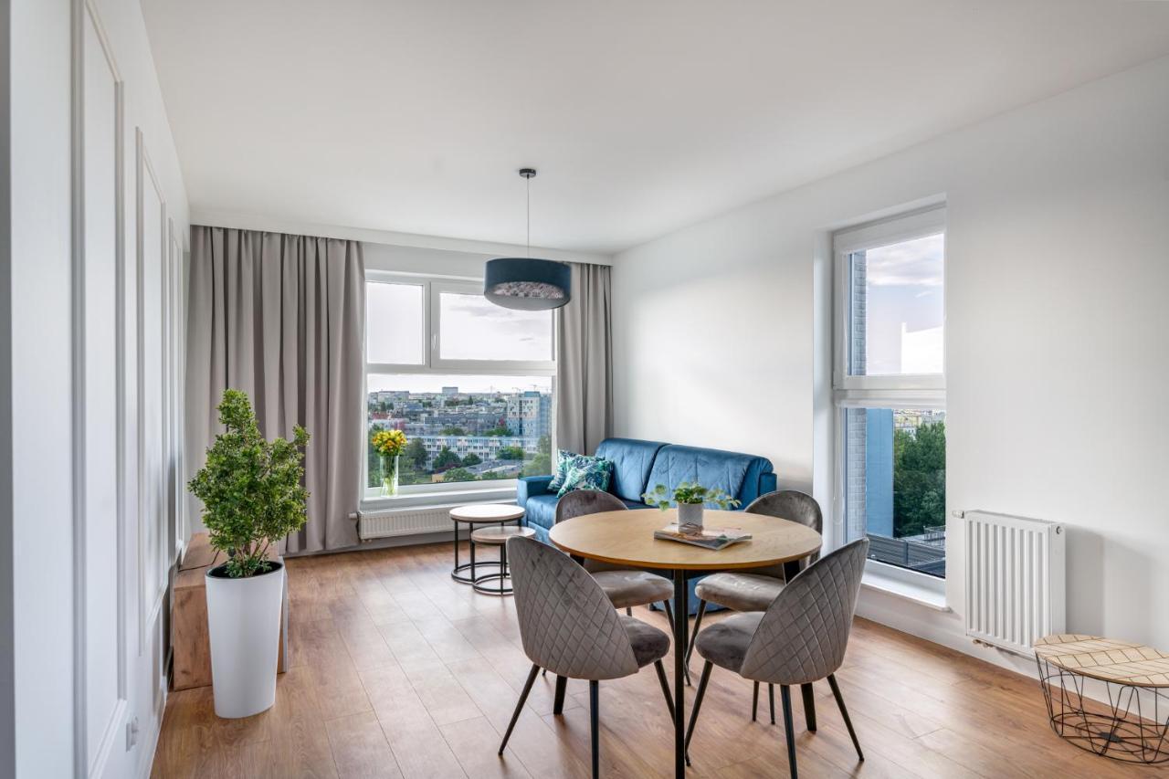 Star4You II Apartments Вроцлав Екстериор снимка